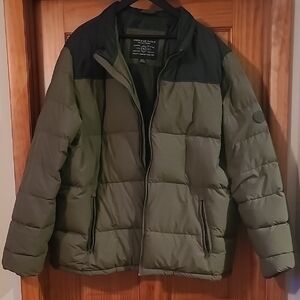 American Eagle Outfitters Two-Tone Olive Green Puffer Jacket